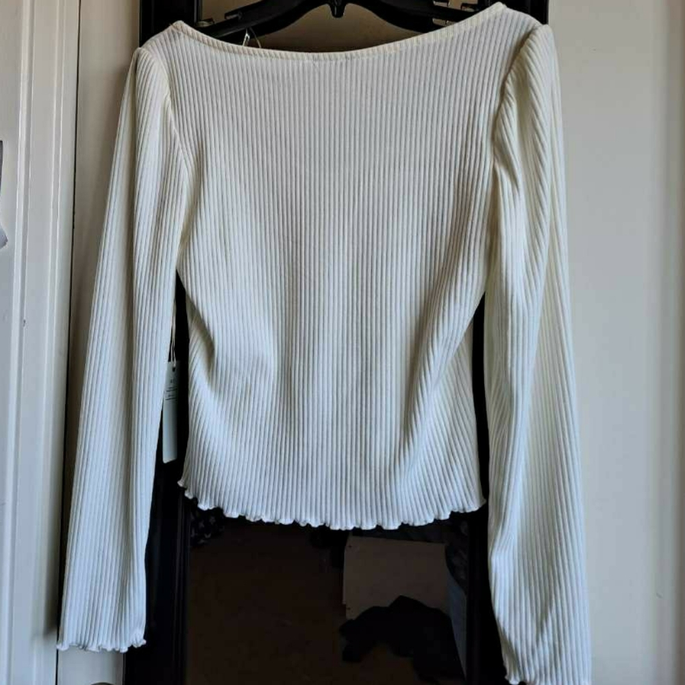Ruffled Top - Picture 2 of 3